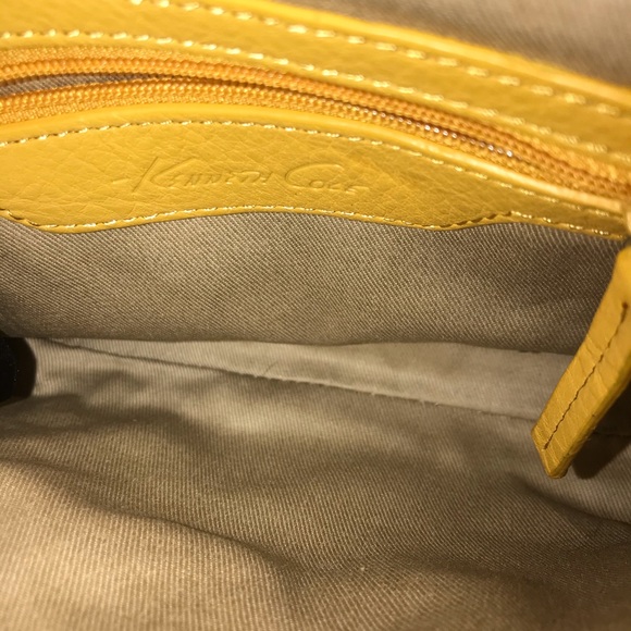 Kenneth Cole NWT crossbody - Picture 3 of 6